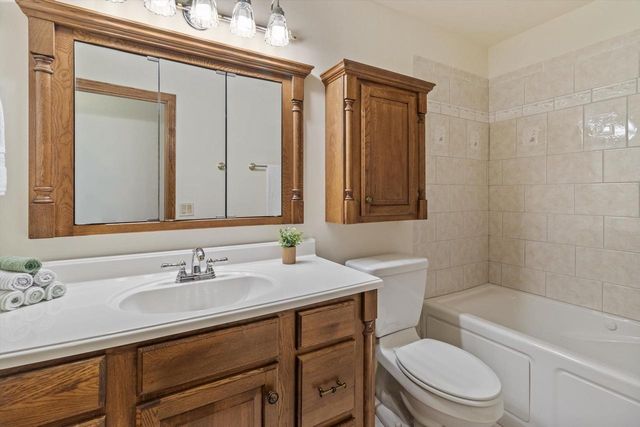 6066 Blaska Drive, Sun Prairie, WI 53590