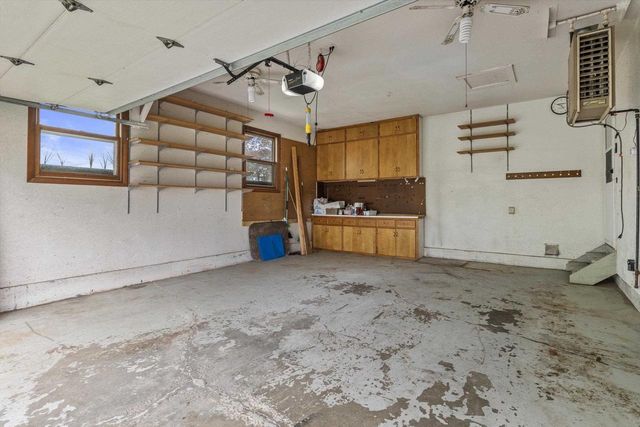 6066 Blaska Drive, Sun Prairie, WI 53590