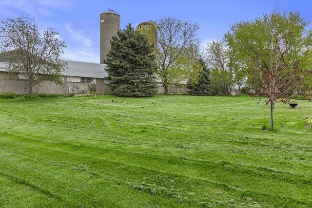 6066 Blaska Drive, Sun Prairie, WI 53590