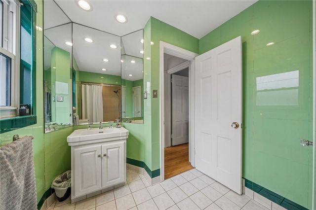 811 Spring St, Latrobe, PA 15650