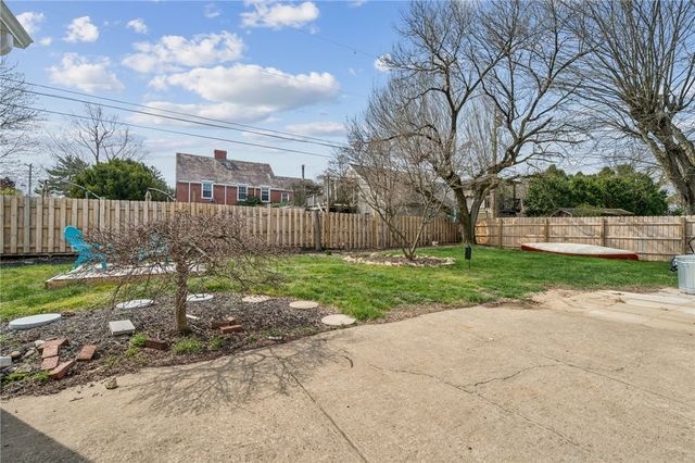 811 Spring St, Latrobe, PA 15650