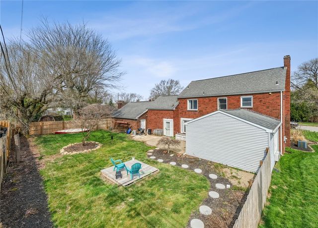 811 Spring St, Latrobe, PA 15650