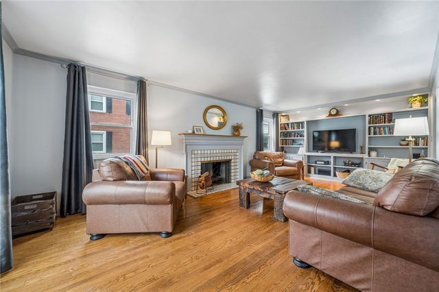811 Spring St, Latrobe, PA 15650