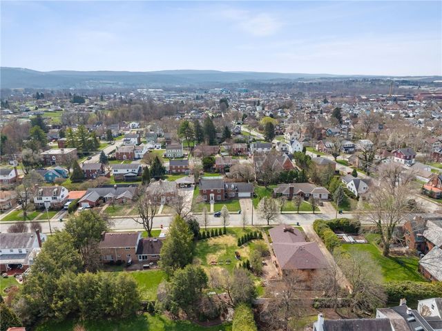 811 Spring St, Latrobe, PA 15650