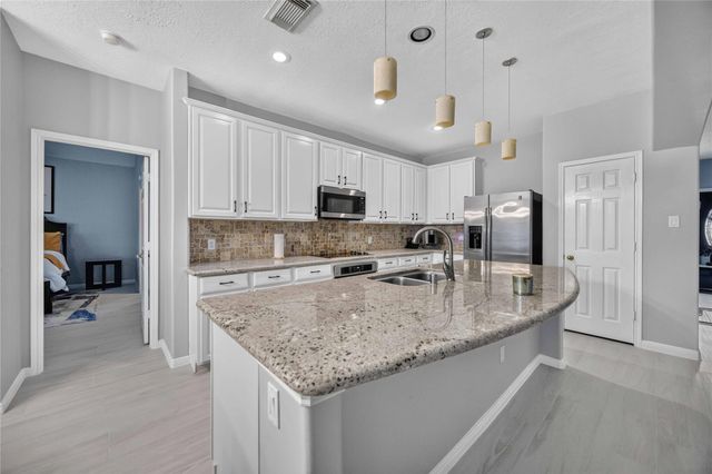5504 Park Thicket Lane, Rosharon, TX 77583