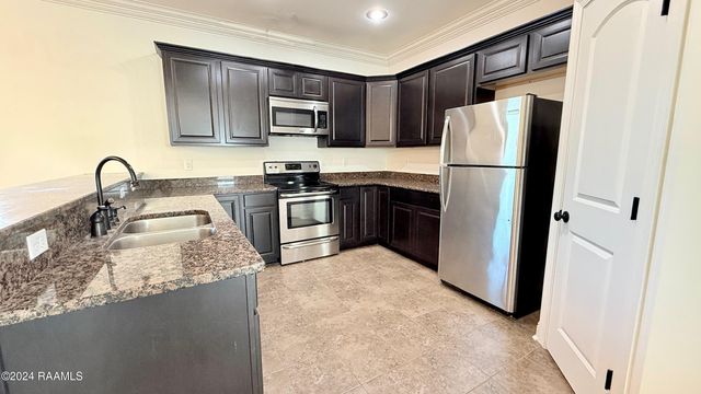 108 Valcour Place, Youngsville, LA 70592