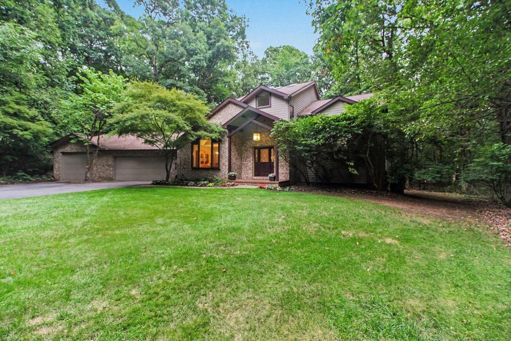 7493 Black Forest Drive, Dexter, MI 48130