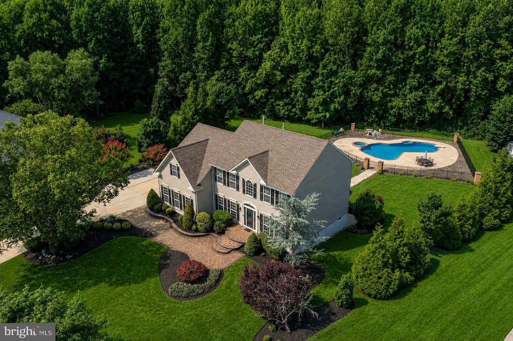 25 FAWN HOLLOW LN, MULLICA HILL, NJ 08062 — exterior