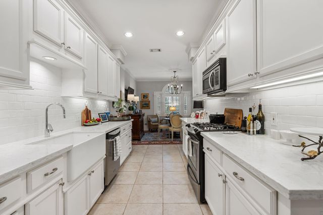 9458 Briar Forest Drive, Houston, TX 77063