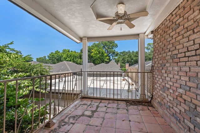 9458 Briar Forest Drive, Houston, TX 77063