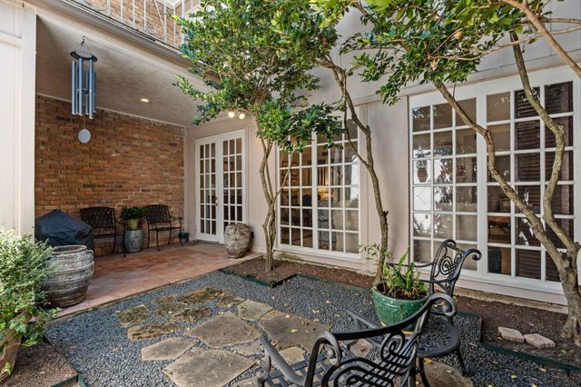 9458 Briar Forest Drive, Houston, TX 77063