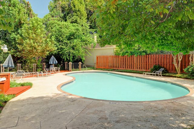 9458 Briar Forest Drive, Houston, TX 77063