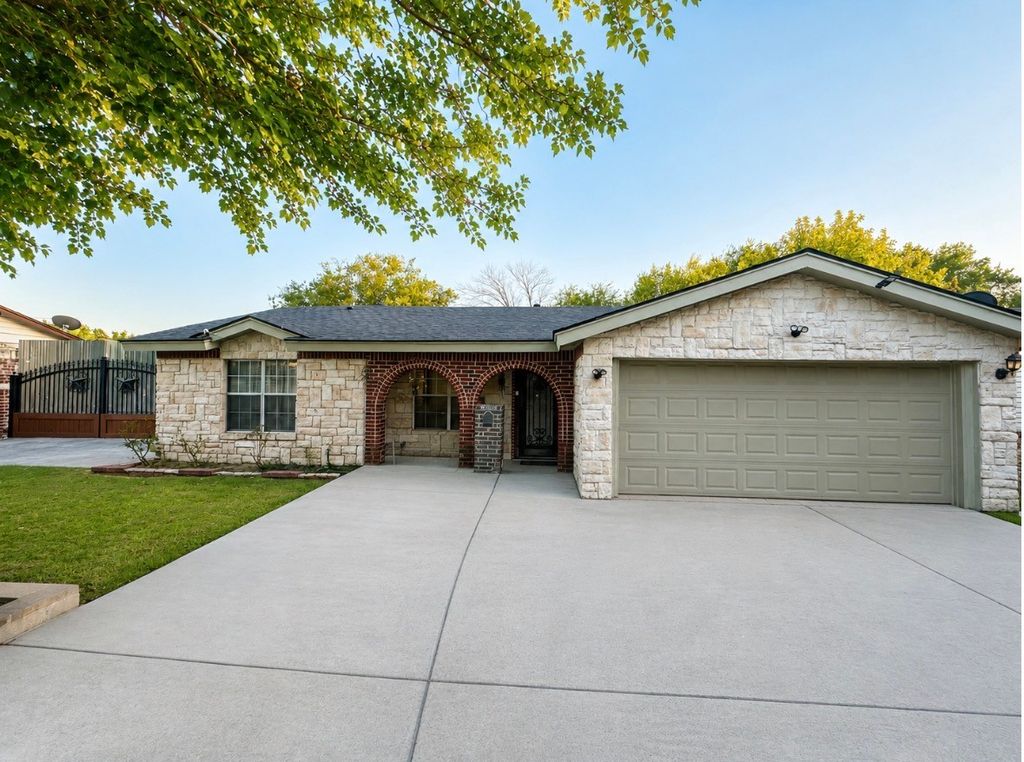4408 Hunter Street, Haltom City, TX 76117 — exterior