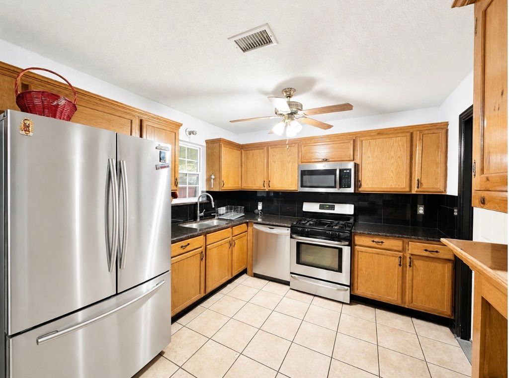 4408 Hunter Street, Haltom City, TX 76117 — photo 2