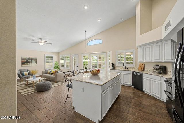 1466 E SPUR Avenue, Gilbert, AZ 85296