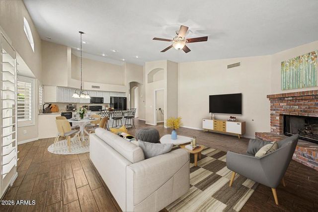 1466 E SPUR Avenue, Gilbert, AZ 85296