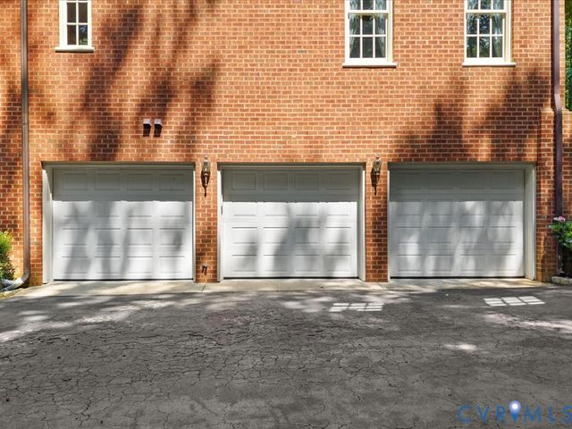 360 Flag Station Rd, Richmond, VA 23238