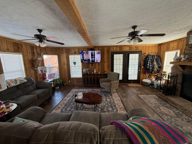 56801 E 355 Road, Jay, OK 74346