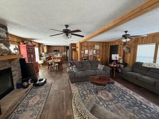 56801 E 355 Road, Jay, OK 74346