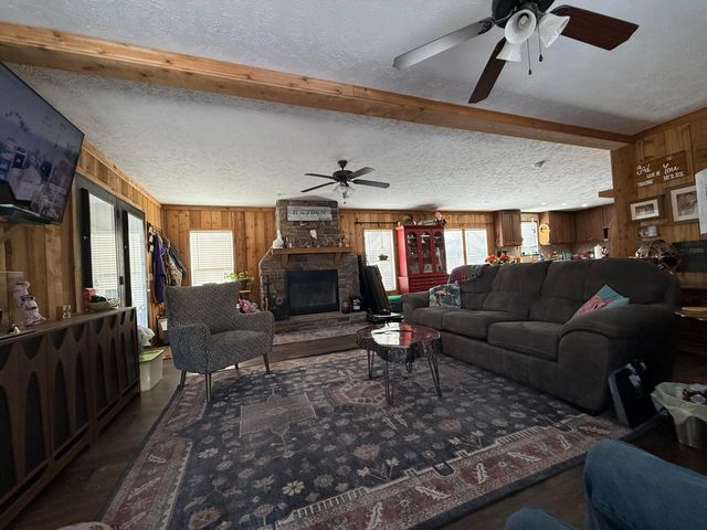 56801 E 355 Road, Jay, OK 74346