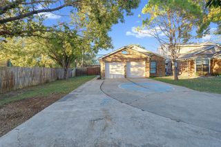 3002 Rustlewind Lane, Grand Prairie, TX 75052
