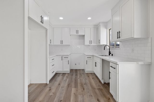 444 E Citrus Drive, Farmersville, CA 93223