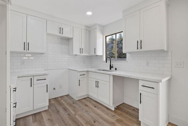 444 E Citrus Drive, Farmersville, CA 93223