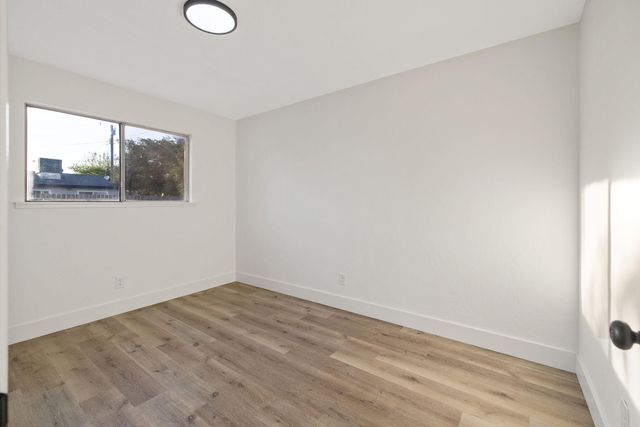 444 E Citrus Drive, Farmersville, CA 93223