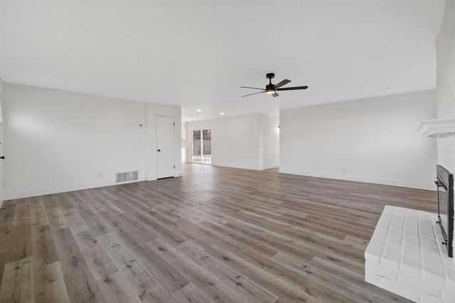 444 E Citrus Drive, Farmersville, CA 93223