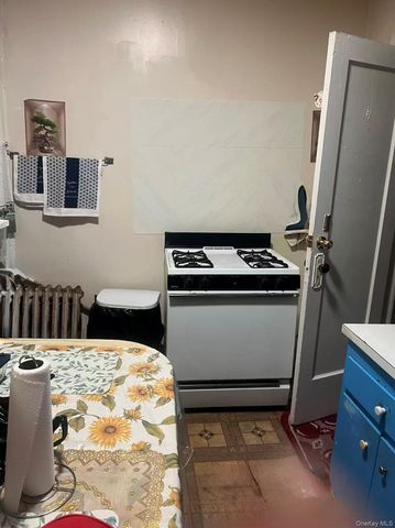 124-04. Jamaica Avenue, Richmond Hill, NY 11418