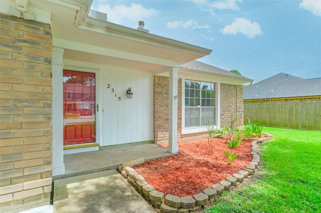 2315 Cunningham Drive, Pearland, TX 77581