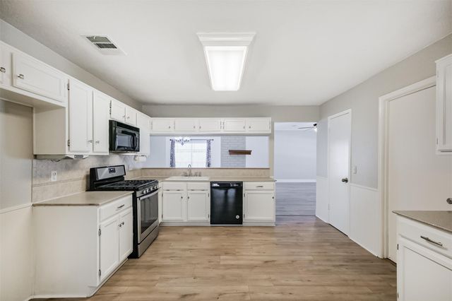 2315 Cunningham Drive, Pearland, TX 77581