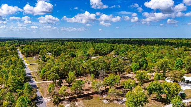 4544 S Slash Pine Avenue, Homosassa, FL 34446