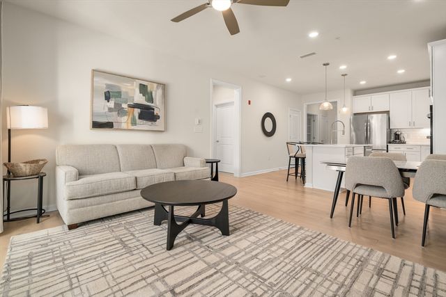 280 Martins Landing 312, North Reading, MA 01864