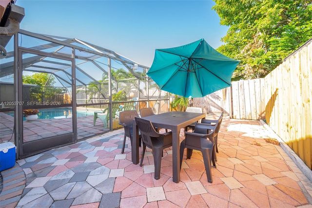 4921 NW 83rd Ave, Lauderhill, FL 33351