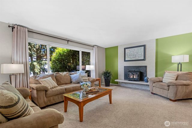 13816 Silver Firs Dr Drive, Everett, WA 98208