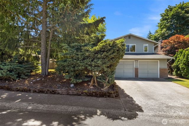 13816 Silver Firs Dr Drive, Everett, WA 98208