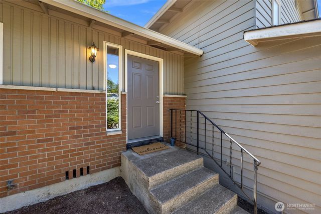 13816 Silver Firs Dr Drive, Everett, WA 98208
