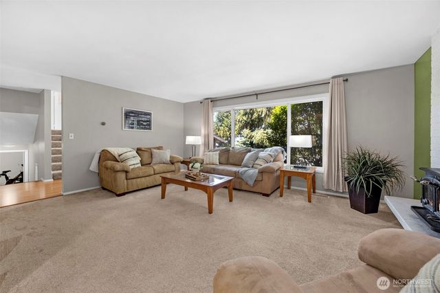 13816 Silver Firs Dr Drive, Everett, WA 98208