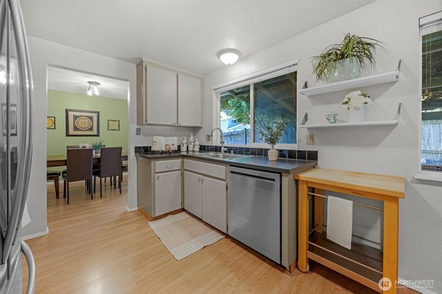 13816 Silver Firs Dr Drive, Everett, WA 98208