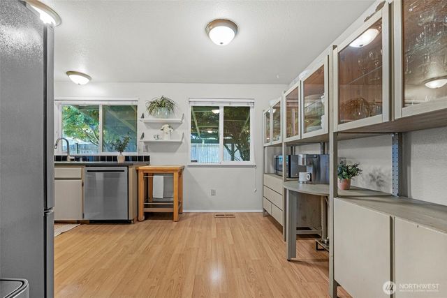 13816 Silver Firs Dr Drive, Everett, WA 98208