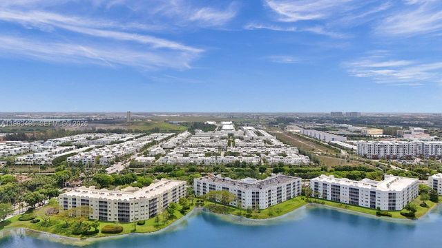 10750 NW 66th St 203, Doral, FL 33178