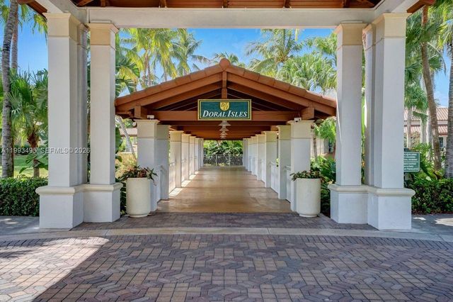 10750 NW 66th St 203, Doral, FL 33178