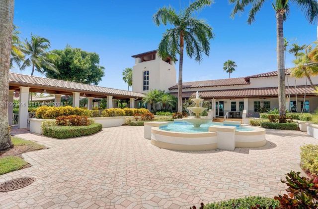 10750 NW 66th St 203, Doral, FL 33178