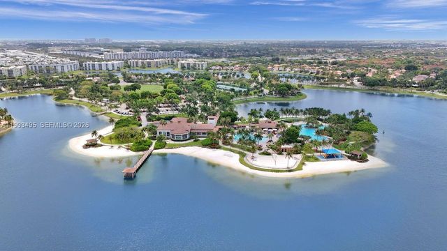 10750 NW 66th St 203, Doral, FL 33178