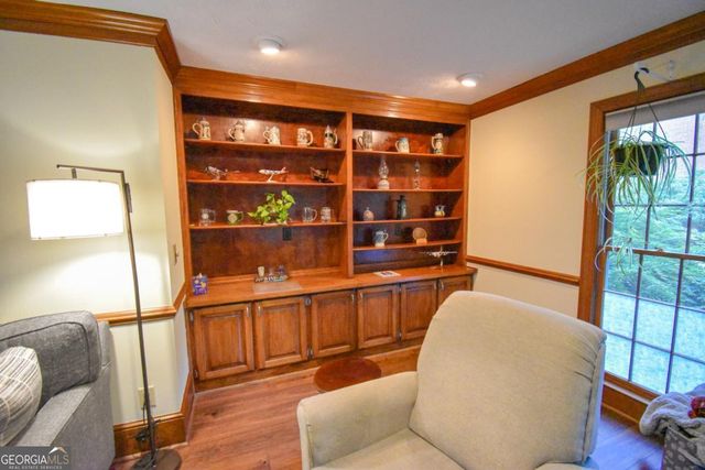 5245 Bowers Brook Drive SW, Lilburn, GA 30047