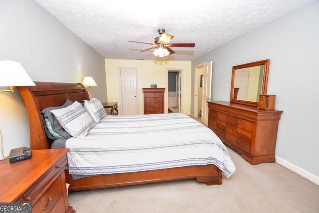 5245 Bowers Brook Drive SW, Lilburn, GA 30047
