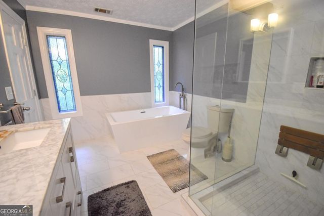 5245 Bowers Brook Drive SW, Lilburn, GA 30047