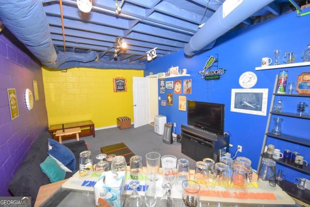 5245 Bowers Brook Drive SW, Lilburn, GA 30047