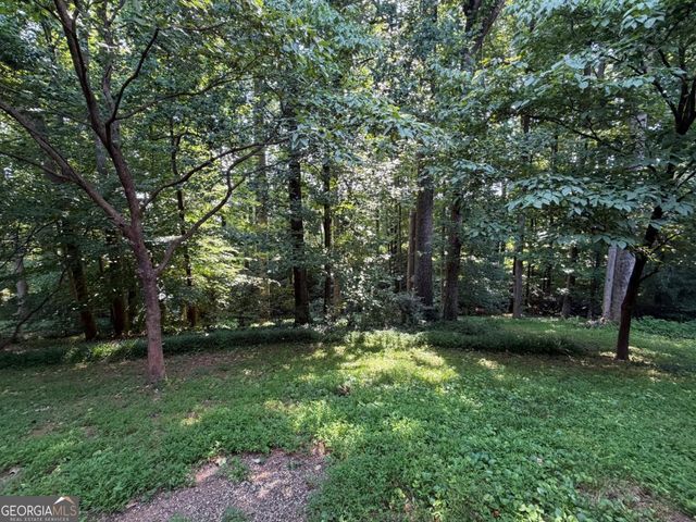 5245 Bowers Brook Drive SW, Lilburn, GA 30047